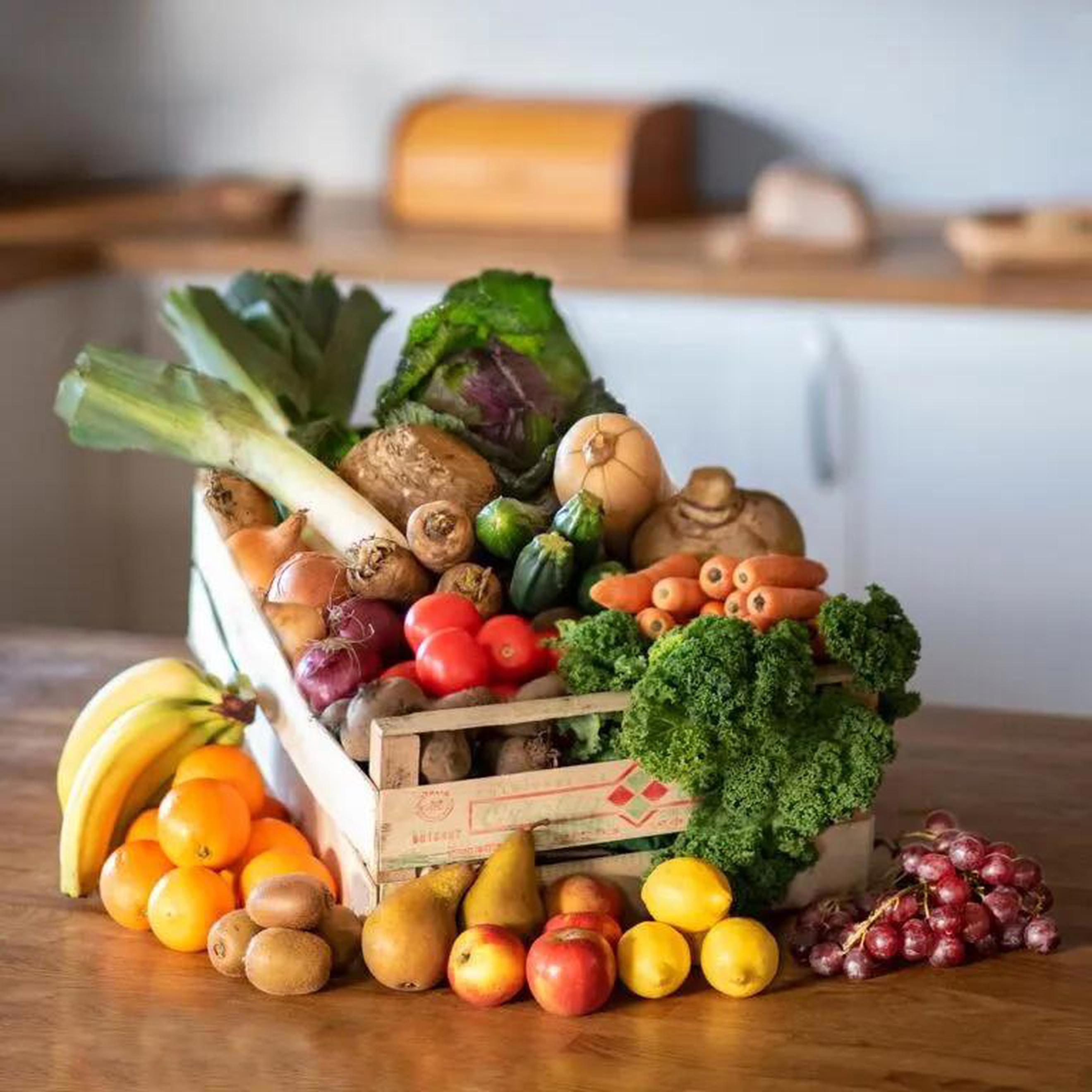 Juicing and Mixed Organic Fruit & Vegetable boxes